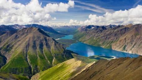 Kluane Lake from Kings Throne Peak (Kluane National Park) wallpaper