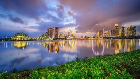 Stunning Singapore Skyline Reflection at Sunset wallpaper
