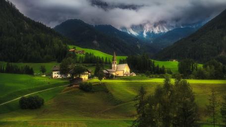 Santa Maddalena, Funes valley wallpaper