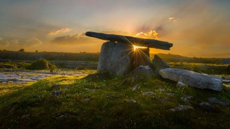 Poulnabrone Dolmen wallpaper