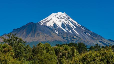Mount Taranaki (Egmont National Park) wallpaper