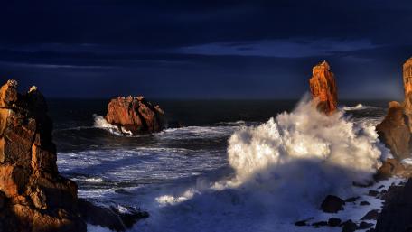 Mysterious Night by the Sea wallpaper