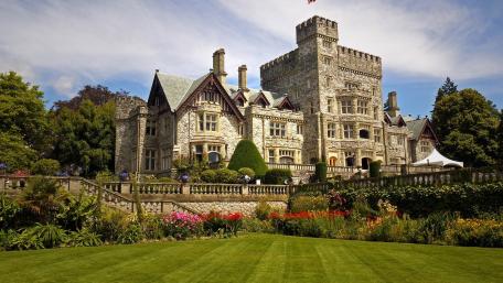 Hatley Castle wallpaper