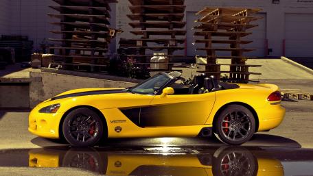 Striking Yellow Dodge Viper Wallpaper wallpaper