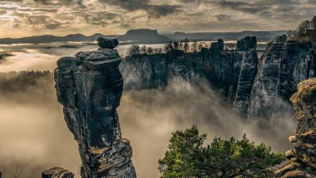 Elbe Sandstone Mountains wallpaper