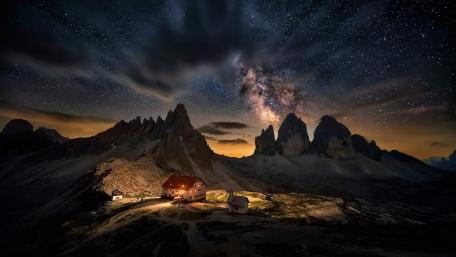 The three Peaks of Lavaredo wallpaper