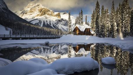 Emerald Lake Lodge, Canada wallpaper