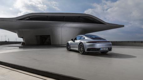Sleek Elegance of the 2020 Porsche 911 wallpaper