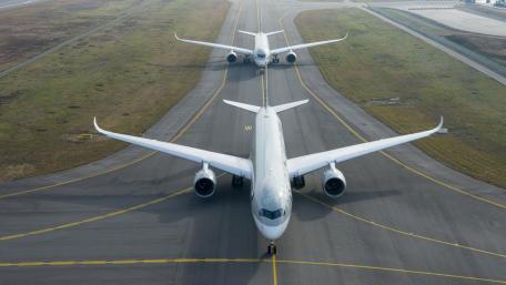 Airbus A350 Showcase on the Runway wallpaper