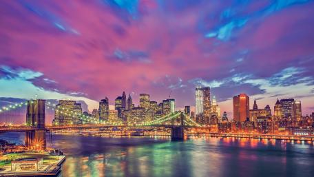 Brooklyn Bridge under the pink clouds wallpaper
