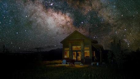 Milky way Cabin wallpaper