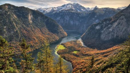 Majestic Norwegian Fjord Landscape wallpaper