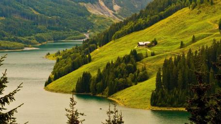 Tranquil River and Green Mountain Retreat wallpaper