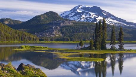 South Sister from Sparks Lake wallpaper