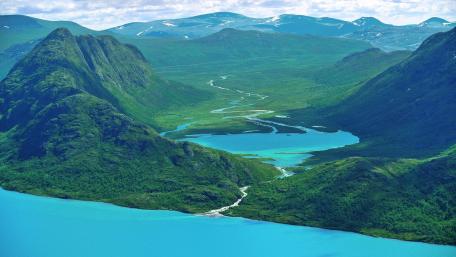 Besseggen (Jotunheimen National Park) wallpaper