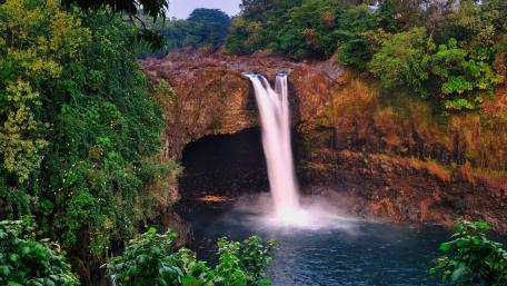 Rainbow Falls (Hawaii) wallpaper
