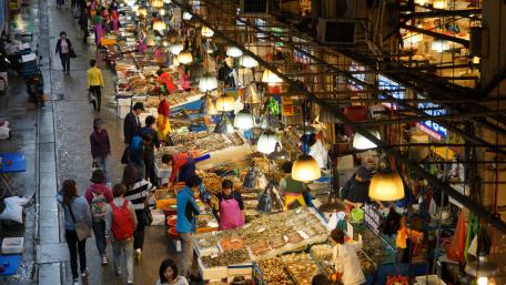 South Korean marketplace wallpaper