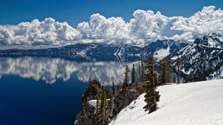 Majestic Winter Reflections in Nature's Canvas wallpaper