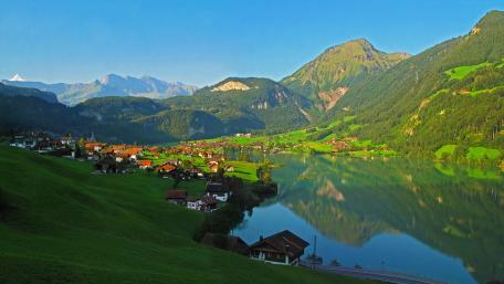 Lake Lungern wallpaper