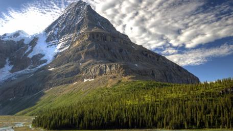 Mount Robson wallpaper