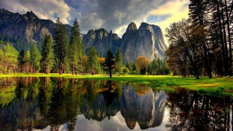 Cathedral Rocks wallpaper