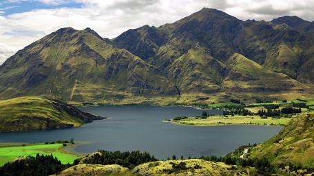 Lake Wānaka wallpaper