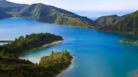 Lagoa do Fogo wallpaper
