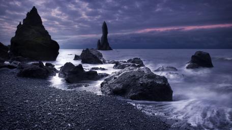 Reynisdrangar wallpaper