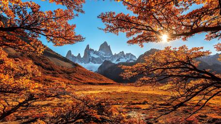 Mount Fitz Roy at fall (Los Glaciares National Park) wallpaper