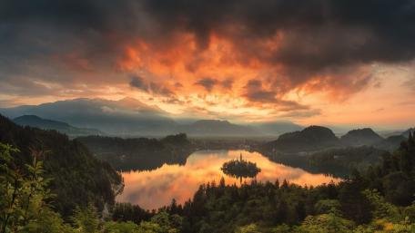 Lake bled from Ojstrica viewpoint wallpaper