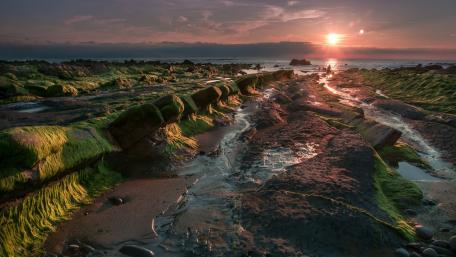 Serene Coastal Reflections at Sunset wallpaper