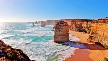 Twelve Apostles at the coast of Port Campbell National Park wallpaper