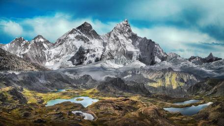 Majestic Mountain Serenity wallpaper