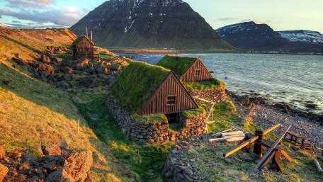 Icelandic turf houses - Ósvör Museum (Iceland) wallpaper