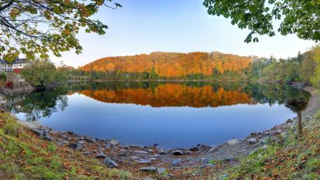 Autumn Serenity by the Lake wallpaper