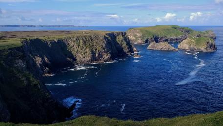 Majestic Ocean Cove View in 4K Resolution wallpaper