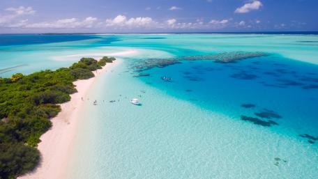 Azure Tranquility Paradise Beach Escape wallpaper
