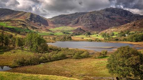 Serene Valley and Lake Escape wallpaper