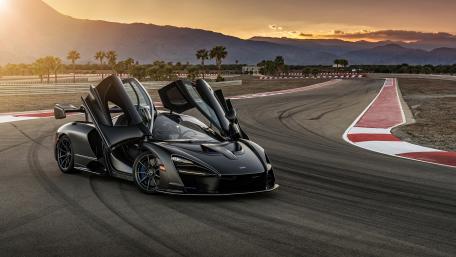 McLaren Senna: Unleash the Power at Sunset wallpaper