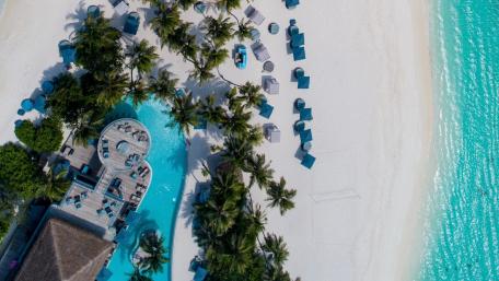 Heavenly Beachside Oasis Above the Waves wallpaper