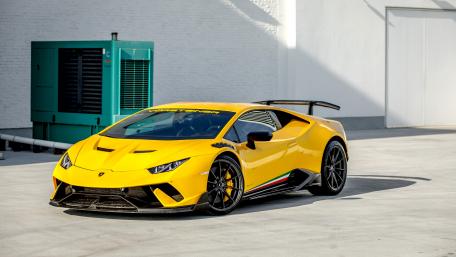 Lamborghini Huracan Performante in Stunning Yellow wallpaper