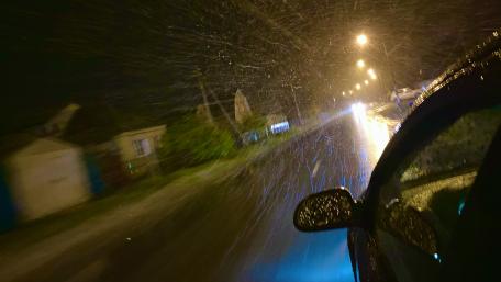 Rainy Night Drive in 4K Ambiance wallpaper