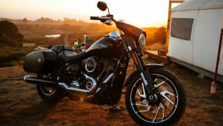 Vibrant Sunset Motorcycle Beauty wallpaper