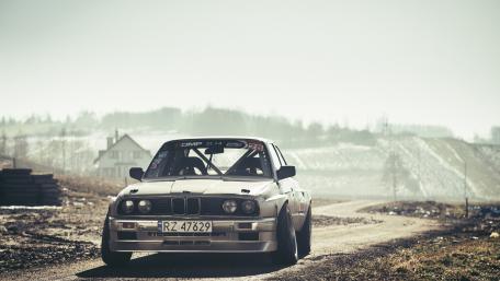 Drift BMW E30 wallpaper