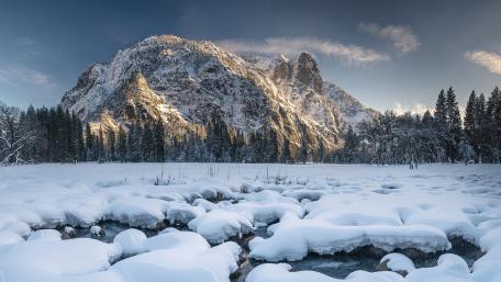 Winter Wonderland Over Frozen Lake wallpaper