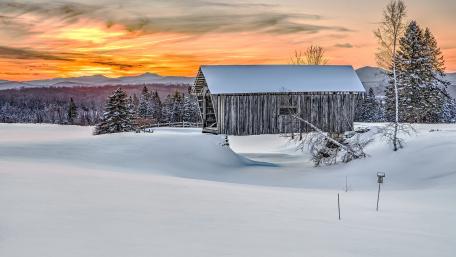 Winter Serenity Over a Snowy Barn Landscape wallpaper