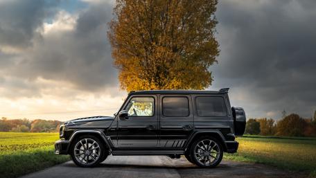 Mercedes-Benz G-Class in Serene Countryside wallpaper