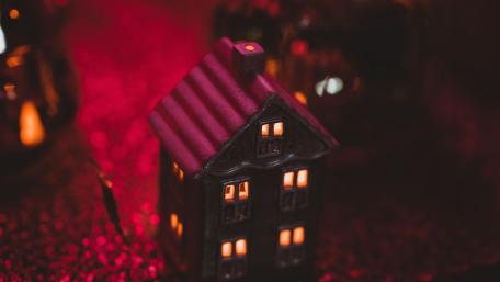 Christmas Magic in a Cozy House wallpaper