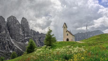 Kapelle Ciapela wallpaper