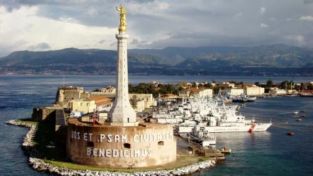 Port of Messina wallpaper